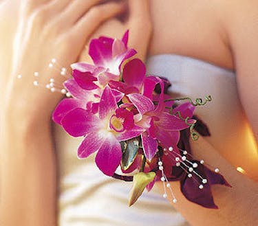 Opnemen Vervuild breedtegraad Fashionable Orchid Wrist Corsage - Prom Flowers, Carithers Florist Atlanta,  Marietta GA
