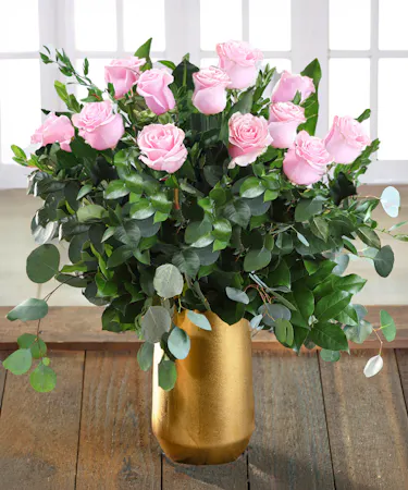 Tiffany Pink Ecuadorian Mountain Roses, hand-picked in the high elevations where the combination of full sun & cool temperatures create the perfect rose.