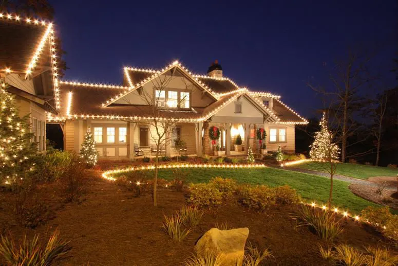 Southern Living Christmas House, Resort Community of Achasta, Dahlonaga GA. Decorated by Carithers Flowers